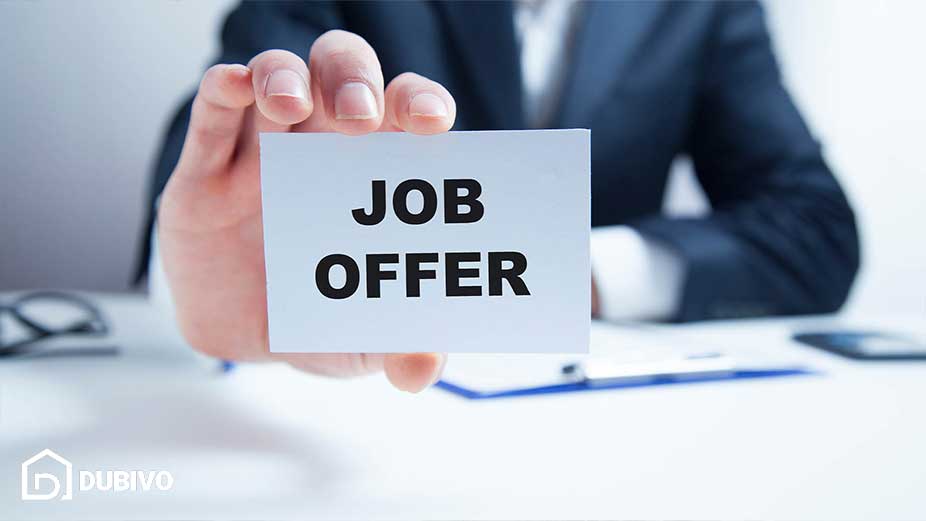 راهنمای جامع دریافت اقامت دبی بدون نیاز به ثبت شرکت در سال 2026 7 ۱. اخذ اقامت کاری و استخدام در شرکتهای اماراتی